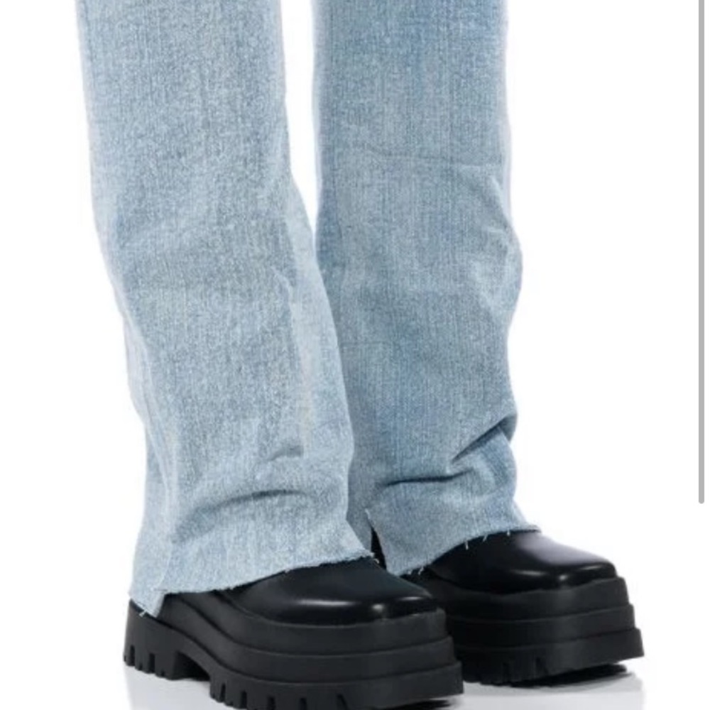 Boots - Picture 4 of 6